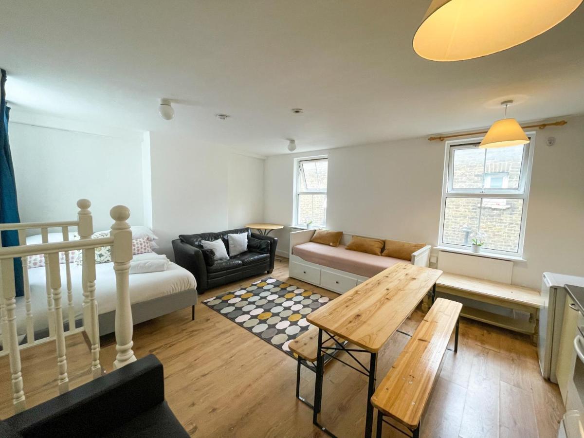 134 Kilburn Road Apartment Londra Exterior foto